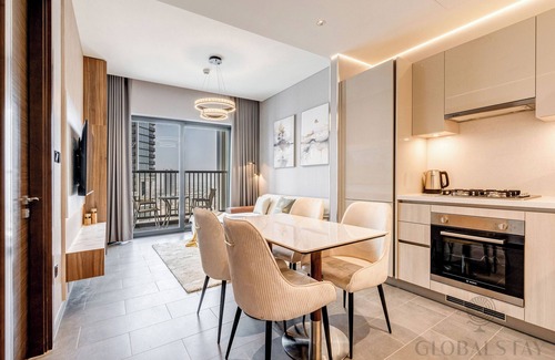 Nad Al Sheba Apartamento | GLOBALSTAY. The Crest Tower C Apartments
