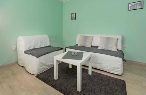 Savski Venac Apartamento | Gloria 2 charming 1-bedroom apartment in lovely Beograd with WiFi, AC