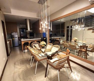Legazpi Cama Y Desayuno | Gloria Tree Mayon and Park View Residences