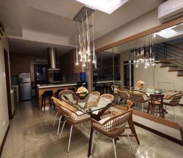 Legazpi Cama Y Desayuno | Gloria Tree Mayon and Park View Residences