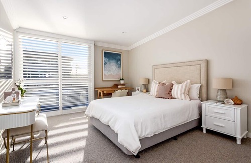 Dee Why Apartamento | Glorious Beachfront 3-Bed with Breathtaking Views