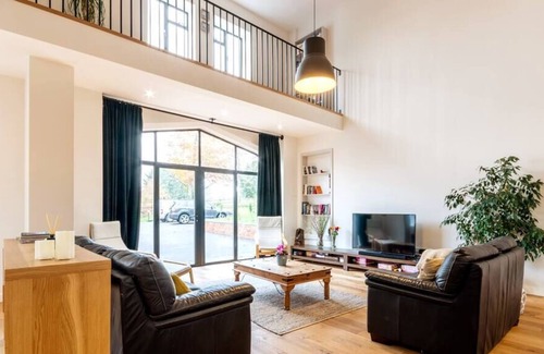 Coberley Casa | Glorious Cotswold Coach House, for Families, Get-togethers