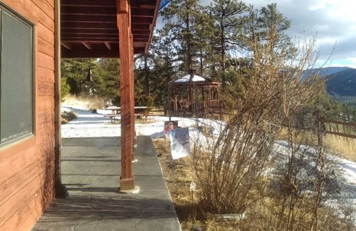 Bailey Apartamento | Wonderful Winter Wonderland! Close to ski resorts and open spaces for hiking.