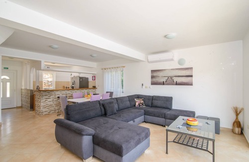 Veliki Drvenik Villa | Glorious villa with infinity pool on peacefull island
