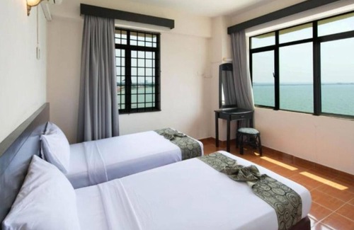 Taman Tanjung Complejo | Glory Beach Resort