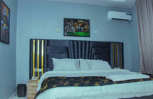 Akure Hotel | Glossy Luxury Hotel