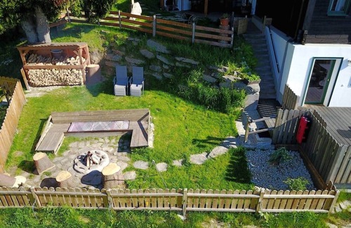 Ratten Chalet De Esquí | Glühwürmchenhütte, naturaleza, lujo, bienestar !!! Hot Pot, sauna y panorámica !!!