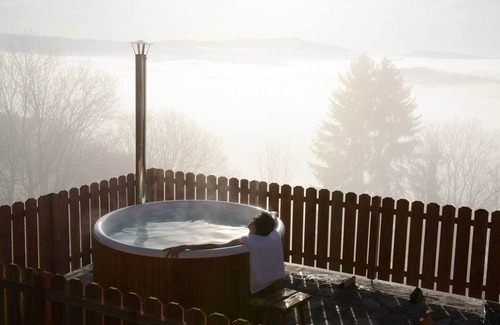 Ratten Chalet De Esquí | Glühwürmchenhütte, naturaleza, lujo, bienestar !!! Hot Pot, sauna y panorámica !!!