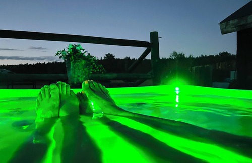 Lake George Cabina | Cabana para 7 personas, jacuzzi, cocina, 2 banos, famila , recreacion