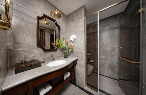 Hang Trong Hotel | GM Premium Hotel