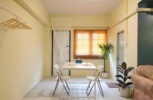Wang Burapha Phirom Apartamento | GO INN The Grand Palace - MRT Samyot Station