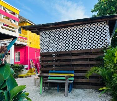 Cayo Corker Hostal | Go Slow Guesthouse