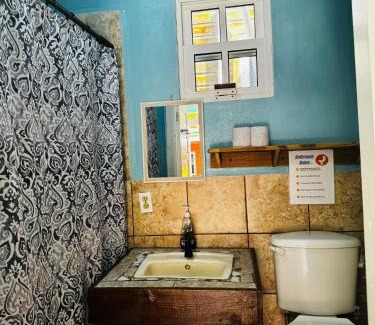 Cayo Corker Hostal | Go Slow Guesthouse