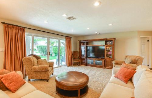 St. George Apartamento | Golf Getaway 5 Mi to Dtwn Las Palmas Resort Condo