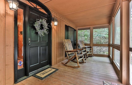 Walnut Mountain Cabina | Go With The Flow-Creek front, only 10 mins to downtown Ellijay/ Minimum Age Requ