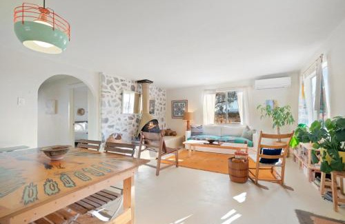Landers Casa | Goat House - BBQ, Hammocks and Dark Skies! home