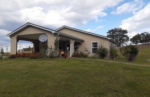 Haywood Cabaña | Gobbler Hill Cottage at Rocky Run Sustainable Farm