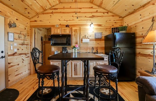Fredericksburg Cabina | Cabañas del país de Dios - Espero que haya construido recientemente