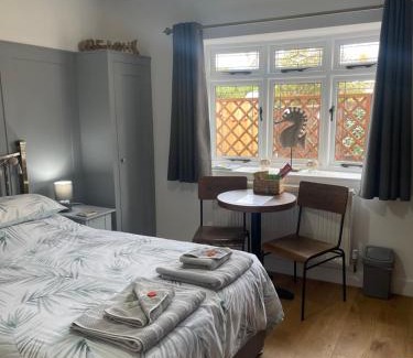 Apse Heath Cama Y Desayuno | Godden Green B & B Guesthouse