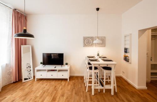 Aue Apartamento | Goethe Palais Suite Charlotte 4P l Lift I ParkplatzI Zentrum I Helios
