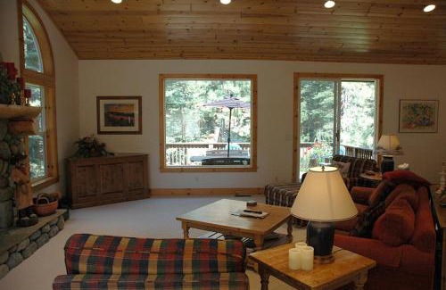Chamberlands Casa | Going By Hauserman Rentals