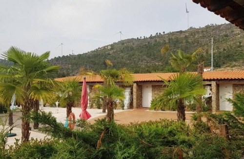 Armamar Casa | Gojim Casa Rural - Family apt (2 Adults + 1 Child)