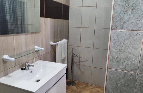 Armamar Casa | Gojim Casa Rural - Family apt (2 Adults + 1 Child)