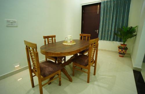 Sarnath Apartamento | Gokul dham home stay