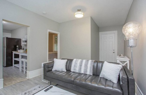 Grand Rapids Apartamento | Gold 2- Stunning Retreat