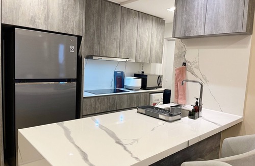 Pantai Indah Kapuk Apartamento | Gold Coast PIK Sea View Apartments by LongeSuites
