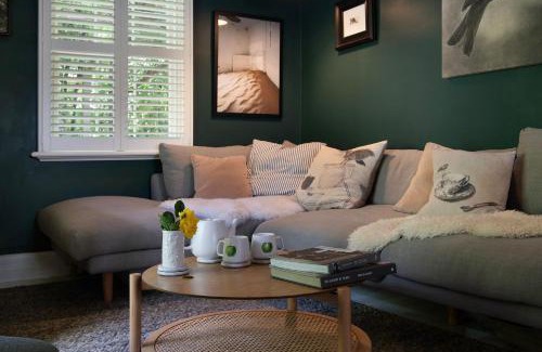 Hepburn Casa | Gold Finch - stunningly designed, dog-friendly