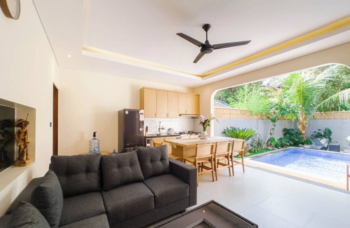 Lodtunduh Villa | Gold Fish House Ubud