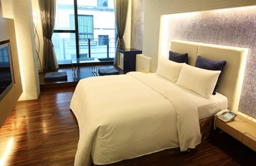 Big Beach Cama Y Desayuno | Gold Sandy Beach Hotel