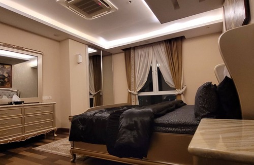 Lahore Hotel | Goldcrest Luxury Apartments