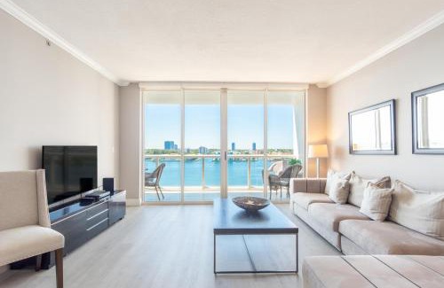 Sunny Isles Beach Apartamento | Golden Bay 808