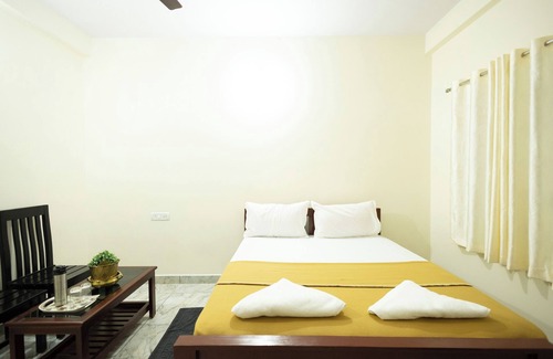 Kakabe Cabina | Golden Crest Residences