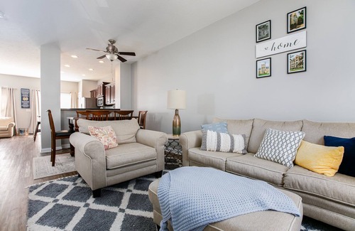 Roseland Casa | Golden Dome Getaway<>Townhome 1.5 mi To ND