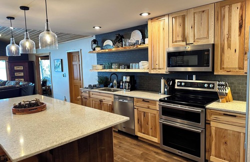 Stone Lake Cabina | Golden Getaway - 40 'de la playa de arena!