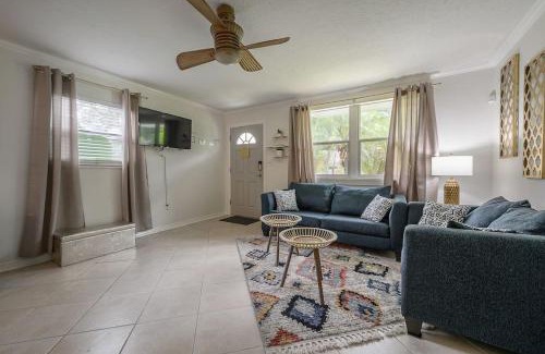 Old Seminole Heights Casa | Golden Greek and Dexters Cottage Near downtown