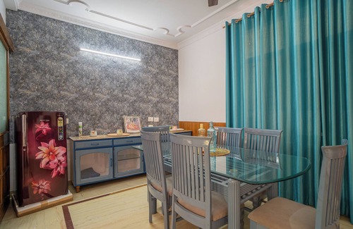 Rishikesh Apartamento | Golden Healing Journeys Homestay