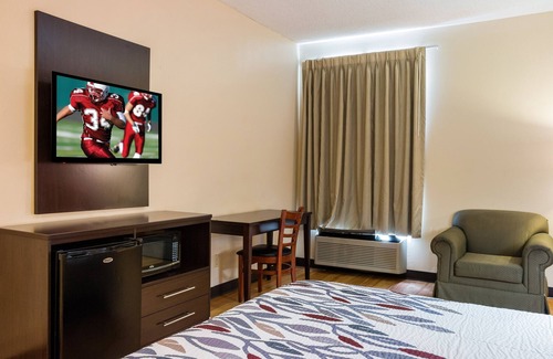 Dumas Casa | Golden Horizon: Close to Window on the Plains Museum. Pets Allowed, Pool!