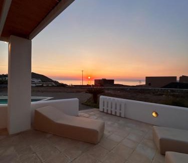 Akrotiri Villa | Golden Horizon Villas