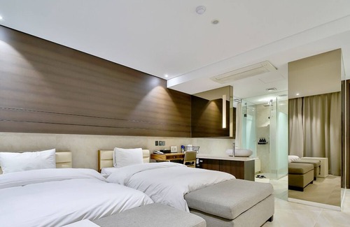 Ganseok-dong Hotel | Golden Hotel Incheon