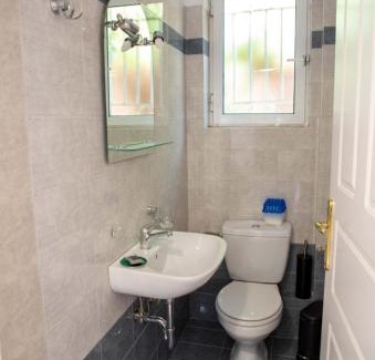 Paiania Apartamento | Golden House close to Athens airport