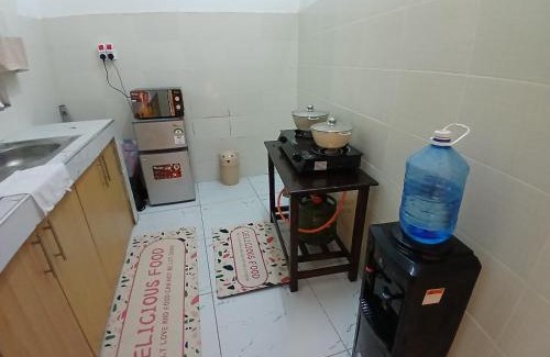 Bamburi Apartamento | Golden hut studio
