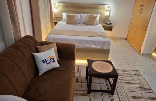 Bamburi Apartamento | Golden hut studio