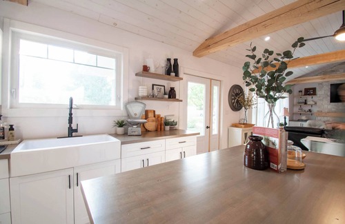 Bayfield Cabaña | Golden Leaves & Cozy Retreats: A Wave from it All