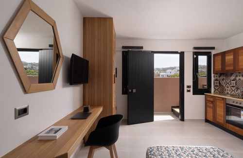 Santorini Casa | Golden Moments Luxury Stone Villas.
