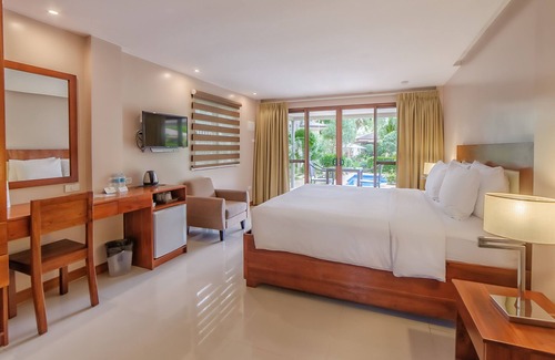 Danao Complejo | Golden Palm Resort