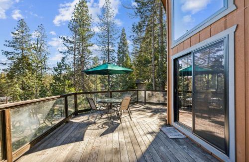 Groveland Casa | Golden Peak Cabin home